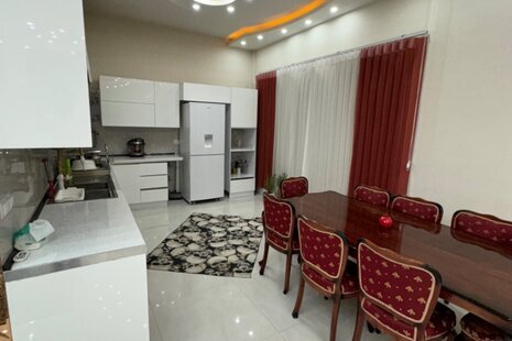 ویلا سه خواب استخردار رز آبی در چهارباغ