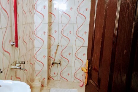 واحد تکخواب در طبقه همکف شبنم 1 در بندرانزلی