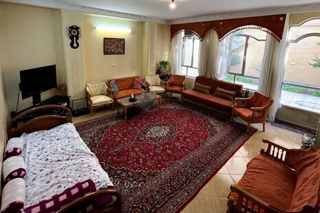 واحد تکخواب آپارتمان 3 طبقه در اصفهان