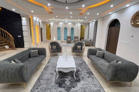 کاخ ویلا دوبلکس استخردار لوکس 4 خواب آبشار در چهارباغ