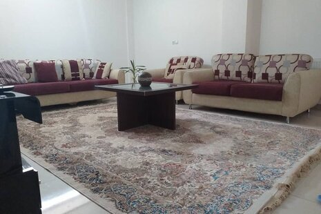 آپارتمان مبله تکخواب در طبقه همکف شهر صدرا