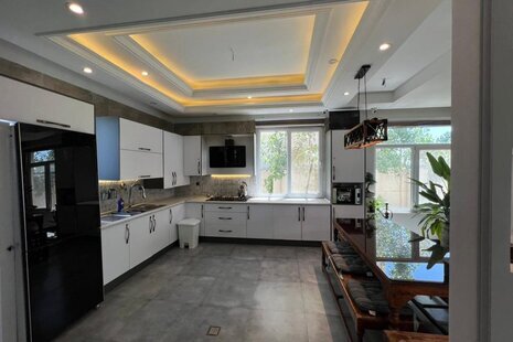 ویلا استخردار دوبلکس سه خواب لوکس در کردان