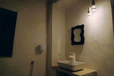 سوئیت سِمَر در اقامتگاه بومگردی بندر لافت