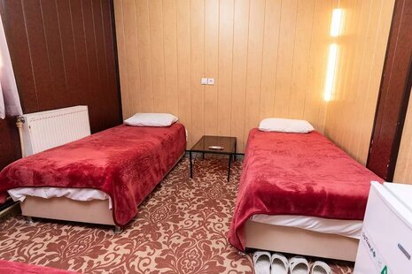 اتاق توئین در هتل میدان راه آهن تهران