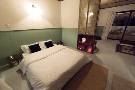 سوئیت مبله 35 متری ساحلی در قشم