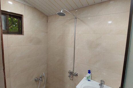 کلبه سوئیت چوبی نزدیک به ساحل در رامسر