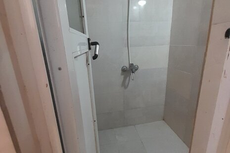 واحد مبله تکخواب در طبقه اول ویلا یاس در رشت