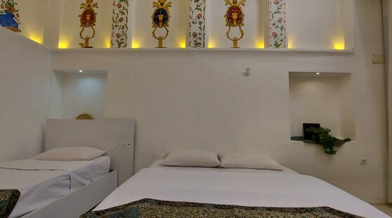 اتاق دو تخته شمعدونی اقامتگاه بوم گردی در اصفهان