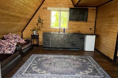 کلبه چوبی تکخواب مبله در خشکبیجار