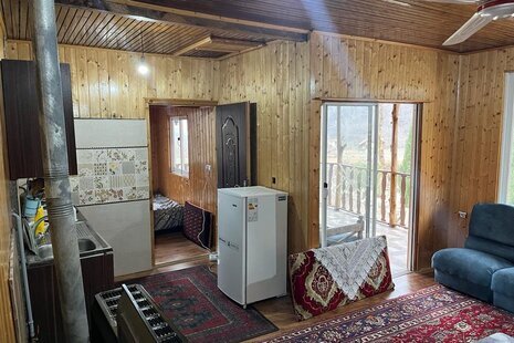 واحد تکخواب در طبقه اول کلبه شیرگاه