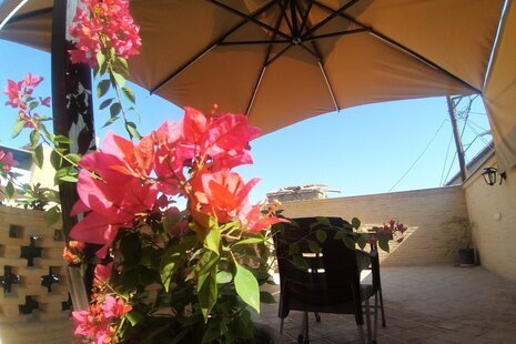 اتاق یادمانه قصرالدشتی در بوم گردی شیراز