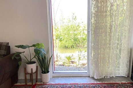 کلبه بهشت طلوع در روستا داخل پایین