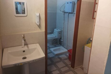 اتاق بابشاد سیرافی در اقامتگاه بومگردی کنگان