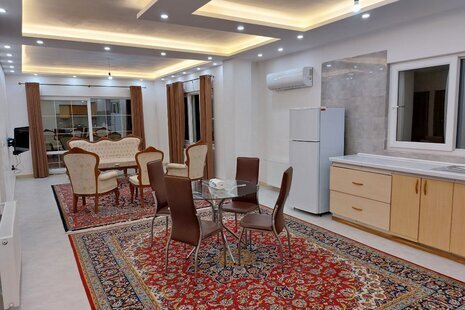 واحد دوخواب یاس سفید 2 در طبقه اول ویلا چابکسر