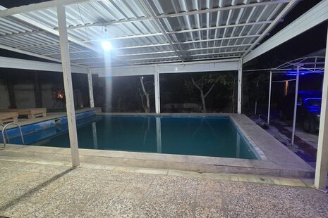 ویلا سه خواب استخردار شقایق در چهارباغ