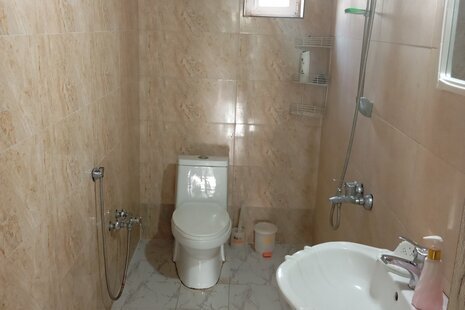 واحد تکخواب مبله در طبقه همکف ویلا نوشهر