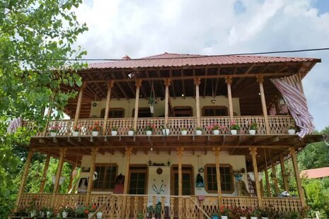 اتاق 50 متری سنتی در بومگردی لاهیجان