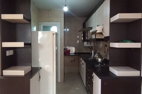 آپارتمان نوساز و دربست درقلب شهر