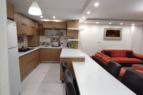 آپارتمان مبله دو خواب طبقه 4در شیراز