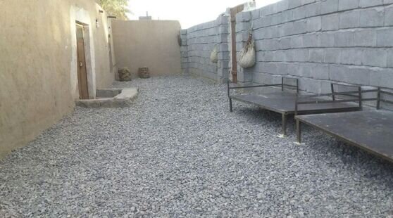 اتاق در اقامتگاه بومگردی در فهرج