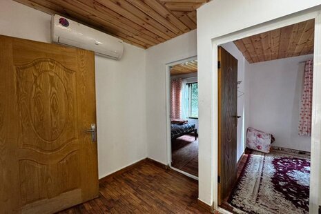 واحد مبله دوخواب در طبقه دوم ویلا اسالم