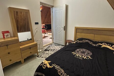 کلبه سوئیسی دوخواب زرین در نور