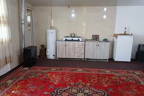 واحد  مبله تکخواب در طبقه اول ویلا کتی در آمل