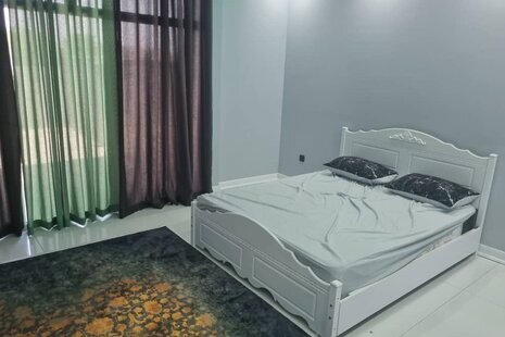 ویلا دوبلکس استخردار چهارخواب لوتوس در چهارباغ