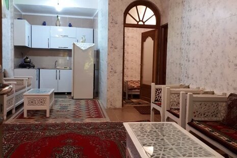 اتاق تکخواب دلنشین در اقامتگاه بومگردی شهر سامان