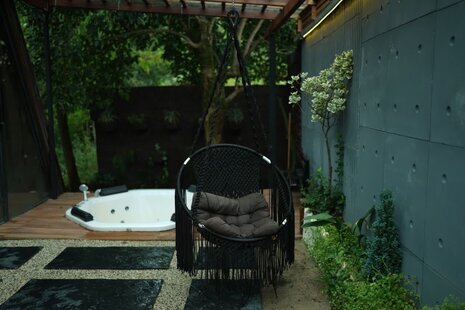کلبه سوئیسی دوبلکس جکوزی دار مبله دوخواب در فومن