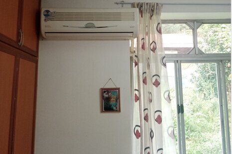 واحد تکخواب جنگلی در طبقه اول ویلای ماسال