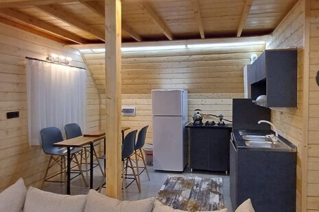 کلبه دوبلکس جکوزی دار سه خواب باروما در تنکابن