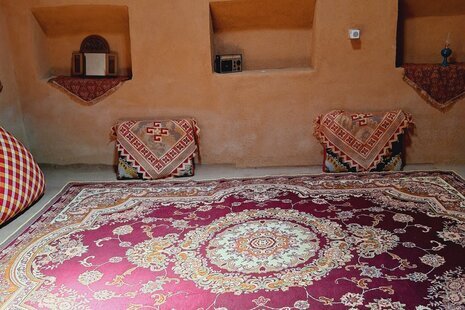 اتاق (زمین)در اقامتگاه بومگردی در میبد