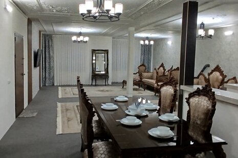 آپارتمان مبله سه خواب طبقه اول در مشهد