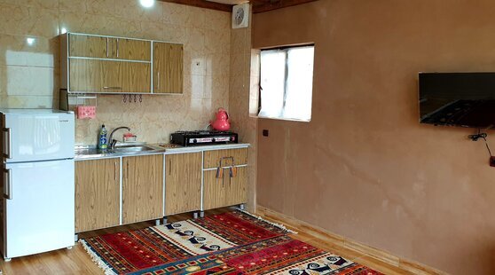 سوئیت تکخواب کلبه نازگل در روستا پاقلعه
