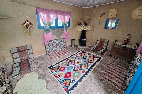 اتاق سنتی 10 متری کاهگلی در اقامتگاه بومگردی شفت
