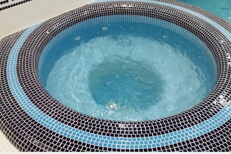 ویلا دوبلکس استخردار با جکوزی در محمودآباد