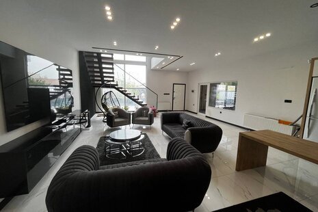 ویلا دوبلکس استخردار 3 خواب در ساوجبلاغ