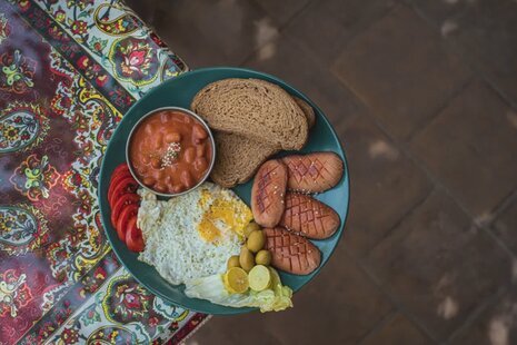 اتاق دونفره شیرین در اقامتگاه بومگردی اصفهان