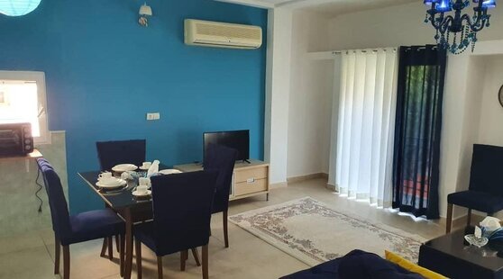 آپارتمان مبله دوخواب سورمه ای در کیش