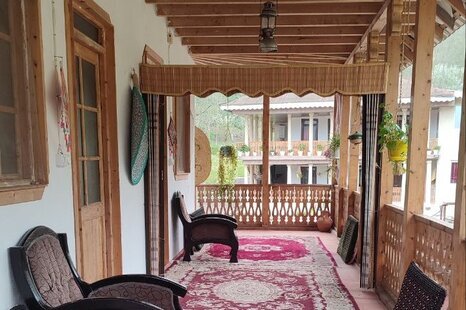 اتاق 50 متری سنتی در بومگردی لاهیجان