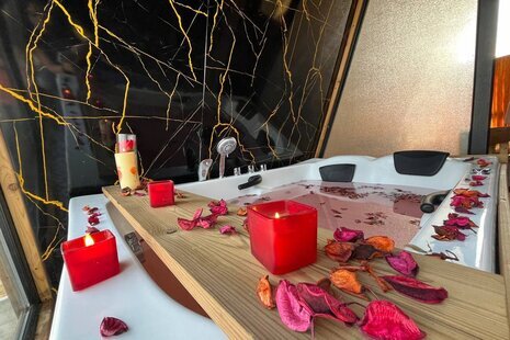 کلبه ساحلی تکخواب دوبلکس در بندرانزلی