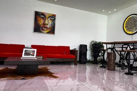 ویلا دوخواب استخردار مبله در چهارباغ