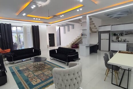 ویلا دوبلکس استخردار سه خواب در چهارباغ