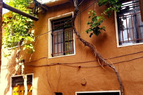 اتاق طبقه اول اقامتگاه سنتی در نطنز