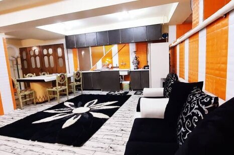 آپارتمان مبله تکخواب نارنجی در ارومیه