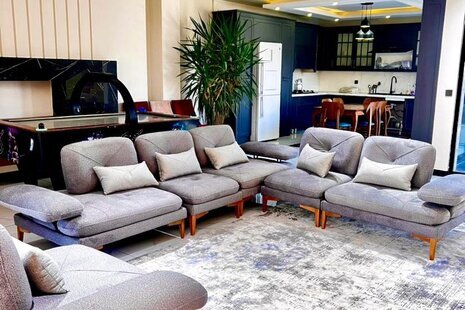 ویلا دوبلکس سه خواب فول استخر جکوزی دار در چهارباغ