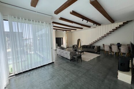 ویلا دوبلکس استخردار دوخواب مشکی در کردان