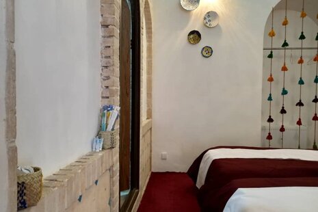 اتاق گوشواره در اقامتگاه بومگردی کرمان