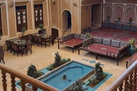 اتاق تک نفره در هتل سنتی در یزد